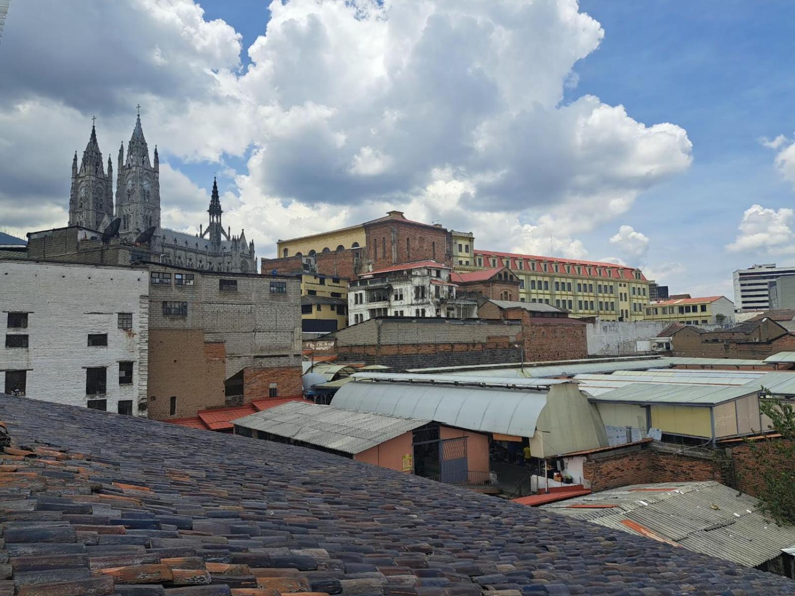 Casa Carpedm Hostel กีโต ภายนอก รูปภาพ